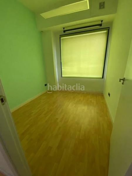 Foto c9b8026e-8dd6-4daf-9e9b-cf0a1beb9581. Location local commercial dans Nueva Ciudad Torrelavega