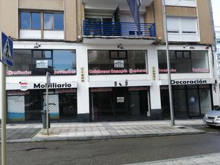 Location Local commercial  Calle julián ceballos