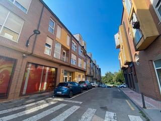 Aparcament cotxe  Avenida de bilbao. Venta de garaje en torrelavega