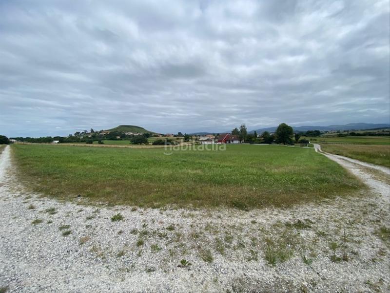 Foto b8771f78-db3e-4c70-85b1-e393d7f050eb. Fondo rustico in Suances