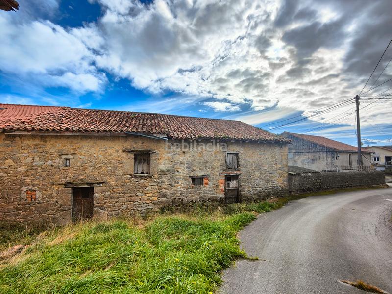 Foto 1a65d2fb-a88f-4fcf-a552-5219b845ed7d. Mas dans barrio yuso 10 dans Santillana del Mar