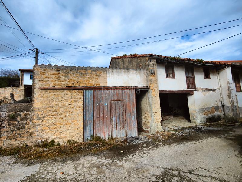 Foto c53c84c9-bd10-44a7-996e-14eb03564260. Masía en barrio yuso 10 en Santillana del Mar