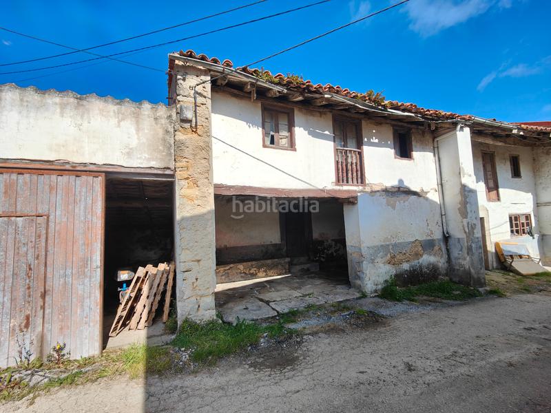 Foto cd6b3e28-46e8-4fcb-b3b7-a3368b4c77b7. Masía en barrio yuso 10 en Santillana del Mar