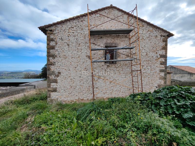Foto 84349893-e8d0-4911-944c-9e67a64e586e. Mas dans barrio yuso 9 dans Santillana del Mar