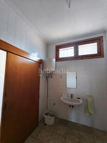 Foto cf7b33b9-231f-45ae-9526-1fbb15644c78. Local comercial a Alisal - San Román Santander