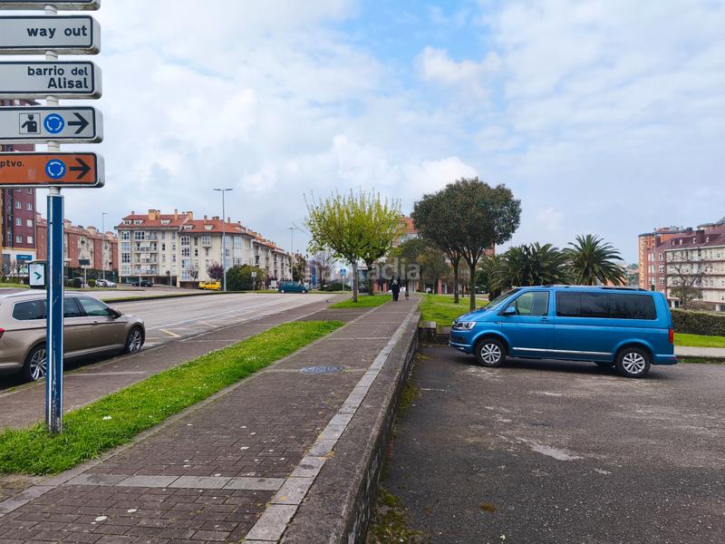 Foto e9e17d51-0c3d-404a-b4be-0a83d0f21820. Local comercial a Alisal - San Román Santander