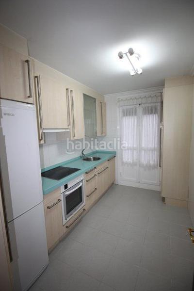 Foto 76f2d885-a3fa-4b74-b1b9-0fb9ef60c031. Location appartement avec chauffage parking dans Monte Santander