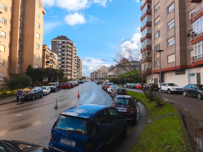 Foto 93218c54-818e-4277-b600-4f17e6217a0b. Local comercial en Los Castros Santander