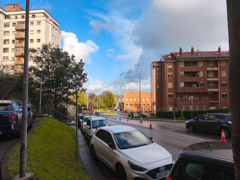 Foto b7538217-dafc-47ba-9c0f-3df795b9a323. Local comercial en Los Castros Santander