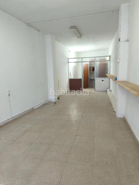 Foto f8e821f2-7862-4dab-825c-05213d9ece1c. Local comercial en Los Castros Santander