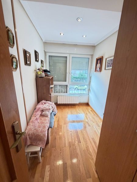 Foto 1b12bba3-45d0-424a-bb55-583dc8b69d8a. Pis amb calefacció a Los Castros Santander