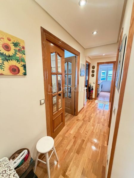 Foto 8d104e76-3c49-4943-bc94-01de7d3d8153. Pis amb calefacció a Los Castros Santander