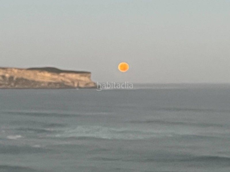 Foto b1fa2f14-2a4e-49f8-87bf-5041b3eae4de. Pis amb calefacció aparcament a Suances