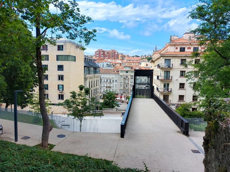 Foto 262ee9ca-2ecd-4d8b-afb8-6fa975b70861. Édifice dans Numancia - San Fernando Santander