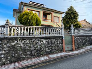 Casa  Avenida parayas
