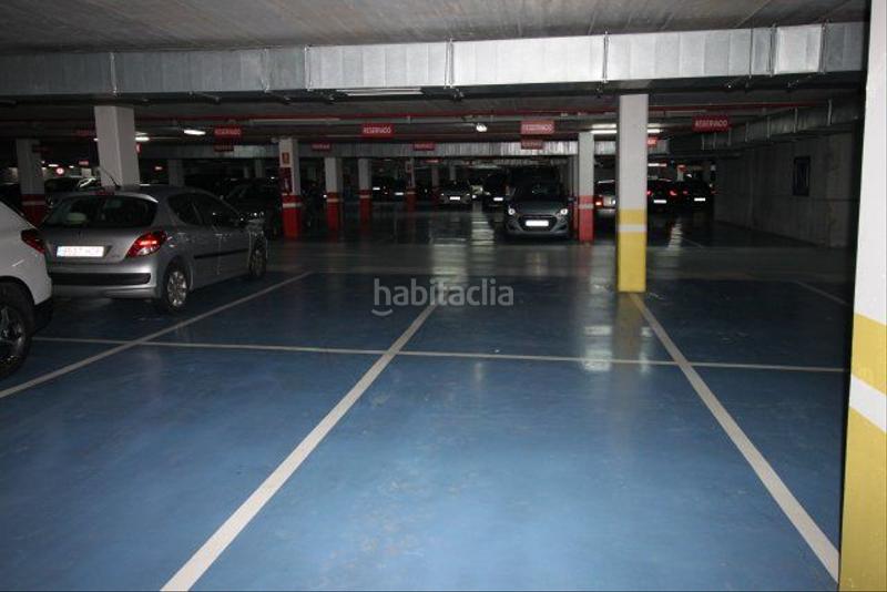 Foto 3c0e3f62-4e8a-4e49-9104-bcf6dbf02ef4. Parking coche en Centro Torrelavega