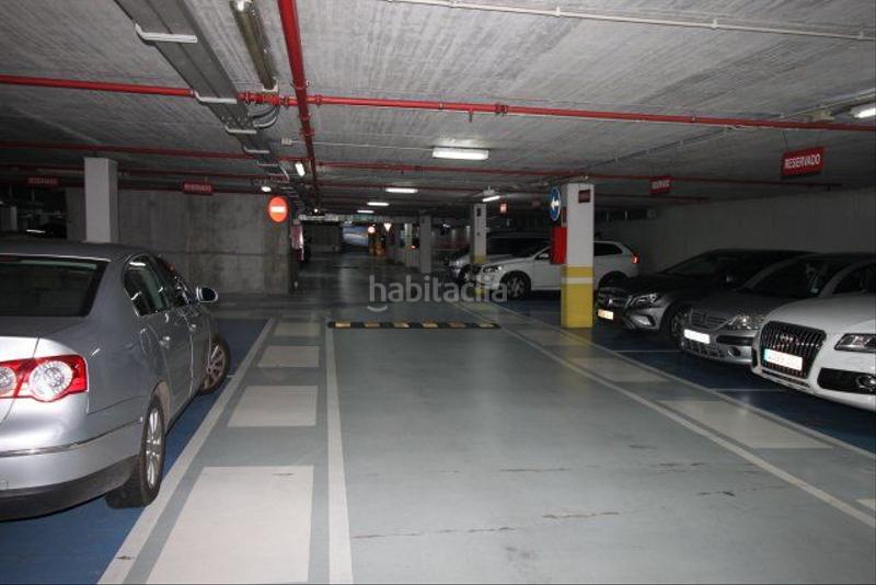 Foto 3d6a017a-2993-4549-9460-ad8929fd5d8a. Parking coche en Centro Torrelavega