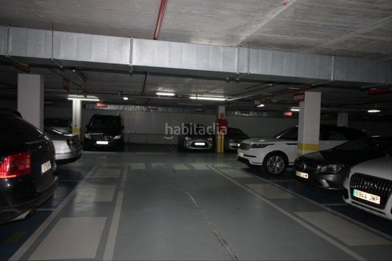 Foto 4b7a8e4d-88b7-43da-a6b9-a5586f855e22. Parking coche en Centro Torrelavega