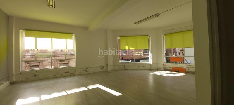 Foto aaeaa553-8806-48d6-9afa-325fb602c8ef. Geschäftsraum in calle pablo garnica 1 in Centro Torrelavega