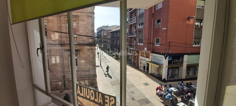 Foto cae7d3b9-3903-478e-bf7c-62049916d2b2. Local commercial dans calle pablo garnica 1 dans Centro Torrelavega