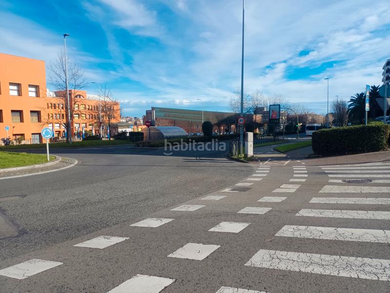 Foto 150f1383-49a9-4bde-bdf6-2af18bfa4282. Local comercial a Los Castros Santander