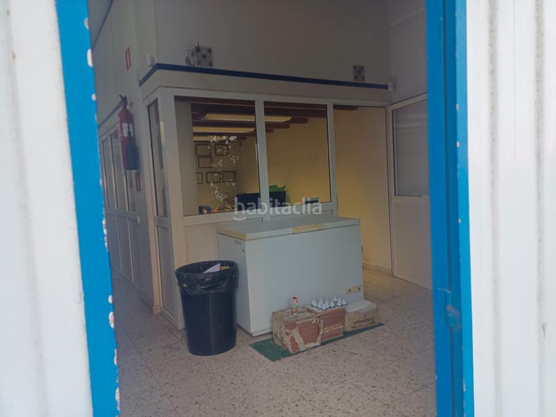 Foto bb61637d-0fd0-404a-99d3-3ac547a1794e. Local comercial a Los Castros Santander
