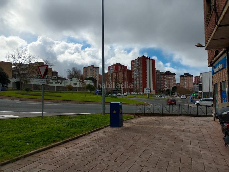 Foto 8244afef-95f2-4a1a-a964-b7bb53a4ed93. Alquiler local comercial en Alisal - San Román Santander