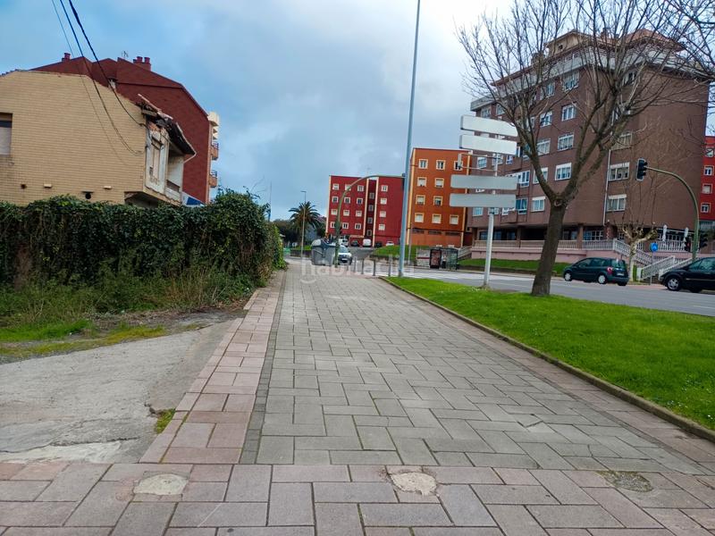 Foto 8918bf7d-9ee4-4b37-9a53-d3bd91362ffa. Alquiler local comercial en Alisal - San Román Santander