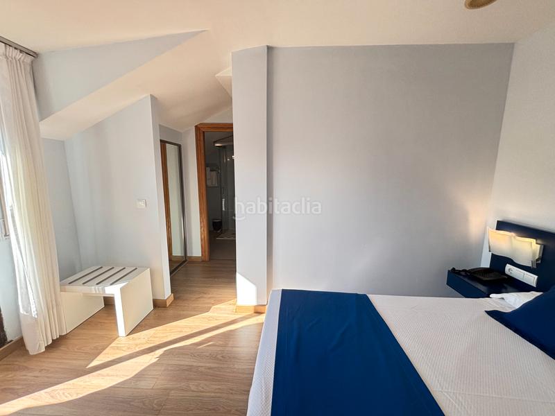 Foto bbeac8e7-8f22-44e2-b4af-81220e54c17f. Édifice dans Somo Ribamontán al Mar