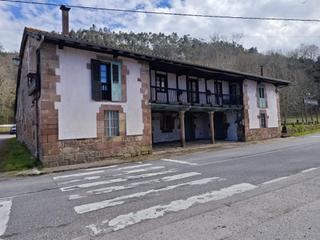 Lloguer Local Comercial a Mazcuerras. Negocio de hosteleria situado en un entorno natural