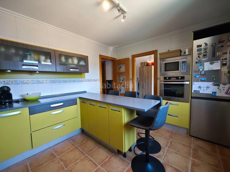 Foto 5a831bbf-f5f3-4785-8360-87e1ae43be9d. Casa amb calefacció aparcament a Reocín