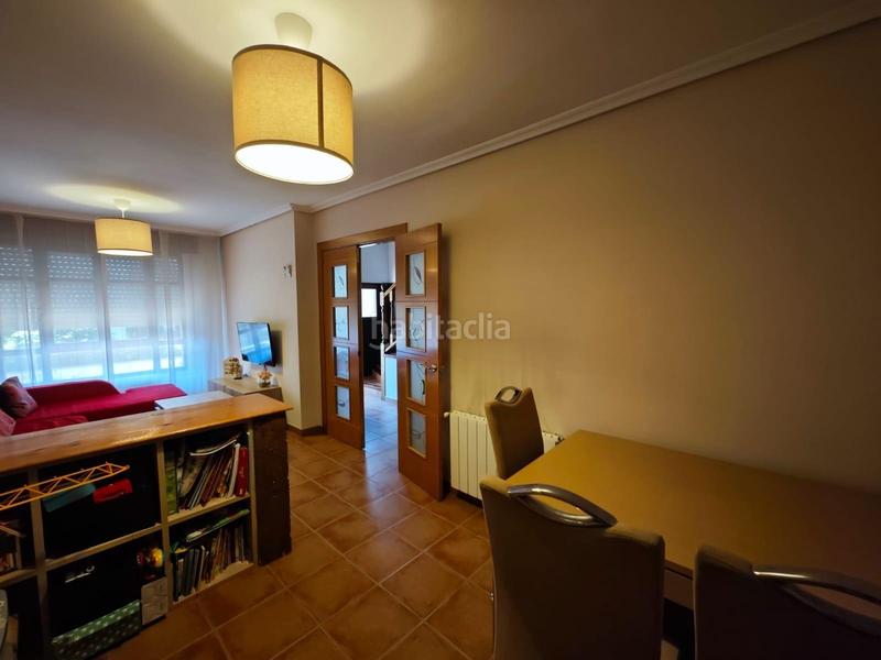Foto b6fd9428-b197-4236-8a29-696222568e1a. Casa amb calefacció aparcament a Reocín