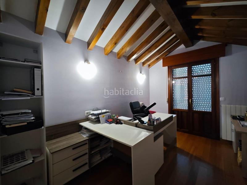 Foto d5f9c425-2676-4a7a-88f5-1eb25bbc6c63. Casa amb calefacció aparcament a Reocín