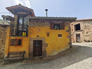 Haus in Cabuérniga. Casa de piedra en carmona