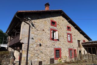 Maison à Mazcuerras. Casa de piedra con múltiples posibilidades en villanueva de la p