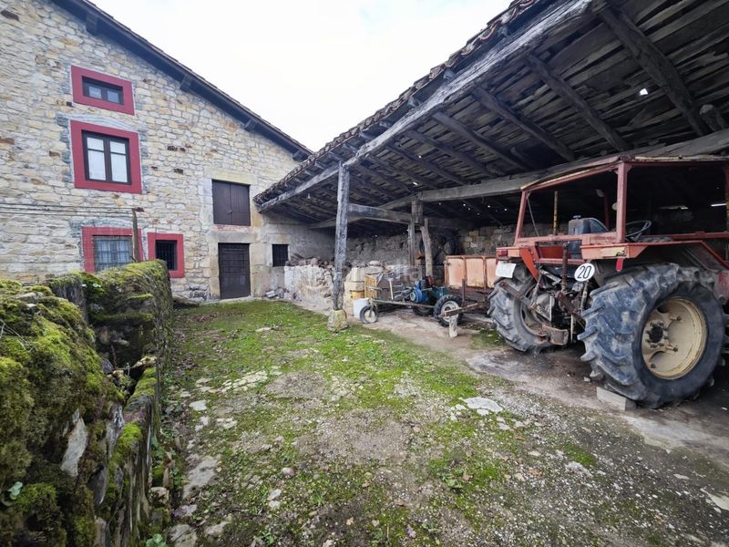 Foto 734e3a57-a209-4dd2-a485-8abf1c4833c2. Casa a Mazcuerras