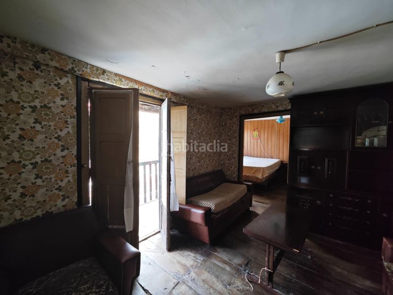 Foto 6d5250d1-9018-48ef-be27-9a546eb10af2. Casa adossada a Alfoz de Lloredo