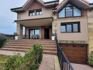 Location Maison jumelée  Barrio la pedraja. Alquiler chalet pareado en boo de pielagos