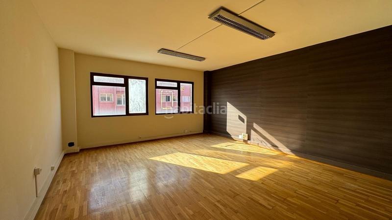 Foto bac58048-86ea-4af9-a1cf-7d1e829885b8. Oficina a Alisal - San Román Santander