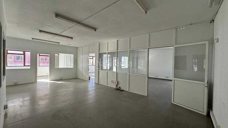 Foto 1f2e8d32-98ba-42ef-9295-e99f3dcdffe7. Ufficio in Alisal - San Román Santander