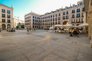 Pis  Plaza del príncipe
