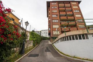 Pis  Paseo menéndez pelayo. Amplia vivienda con terraza en menendez pelayo