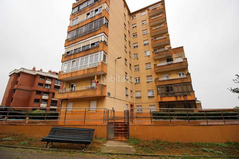 Foto b93b3749-20ee-4de4-96f7-77bdf48e541d. Piso vivienda con amplia terraza en camilo alonso vega en Santander