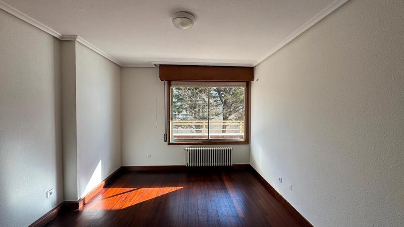 Foto 5d9c561a-00f9-45f6-8583-50000ab518e6. Location appartement avec chauffage parking dans El Sardinero Santander