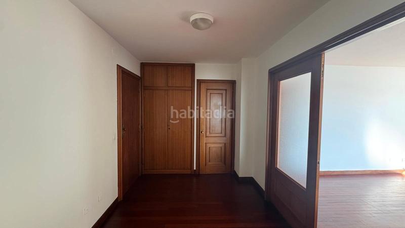 Foto ebe30ebd-8ed3-46a7-b1e8-e04ffbb2c1f0. Location appartement avec chauffage parking dans El Sardinero Santander