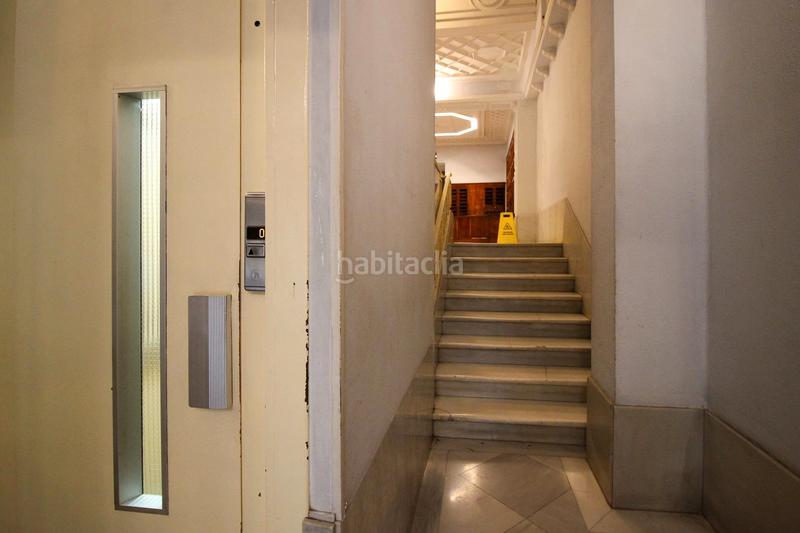 Foto ef49f619-6ad1-4b77-9850-a5b455ada615. Ufficio in Centro - Ayuntamiento Santander