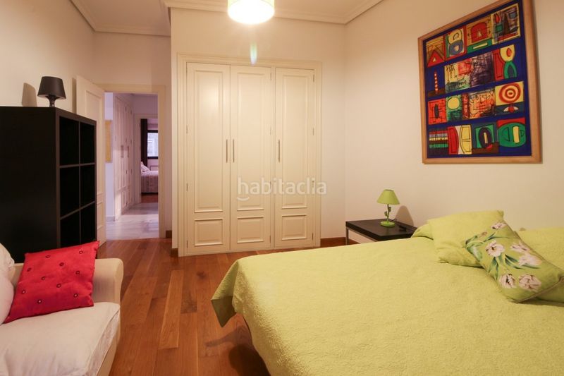 Foto fbaf3f23-e888-4ec7-99b0-69e1b2149206. Pis amb calefacció aparcament a Centro - Ayuntamiento Santander