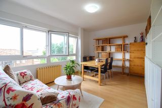 Flat  Calle francisco iturrino. Vivienda reformada en cazoña