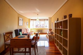 Lloguer Pis  Calle aurelio cagigas. Amplia vivienda con plaza de garaje en el centro de maliaño