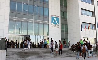 Miete Etagenwohnung  Calle rucandial. Para estudiantes de la universidad del atlantico